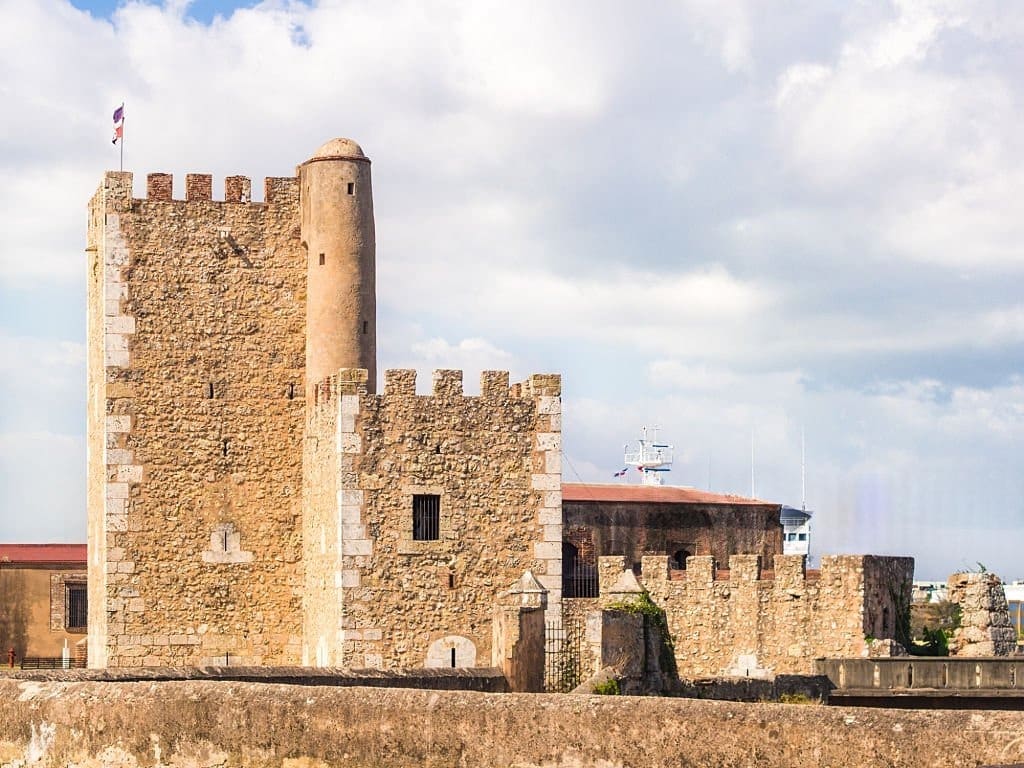 The Torre del Homenaje, its round turret and crenellated walls, in Santo Domingo